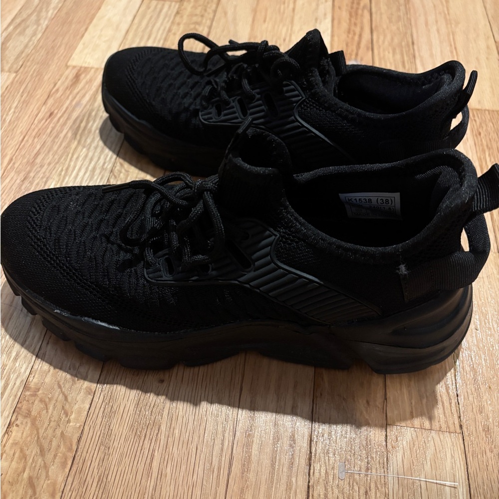 DSW Black Athletic Shoes